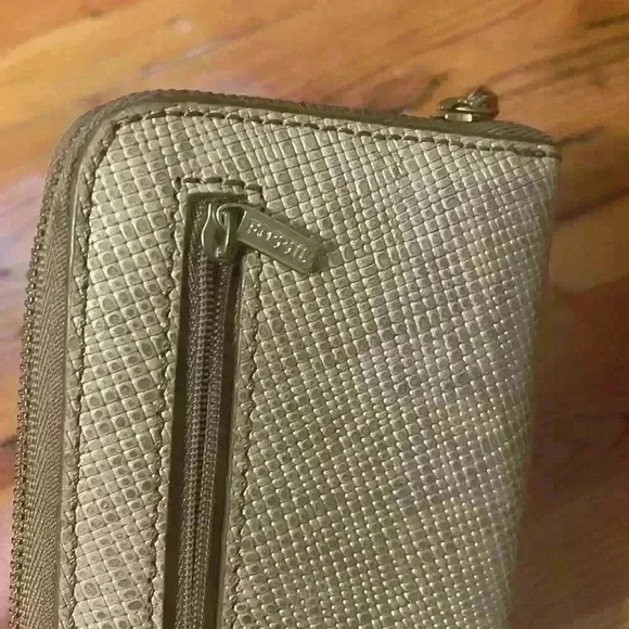Fossil gold wallet wristlet cowhide leather - Picture 7 of 9